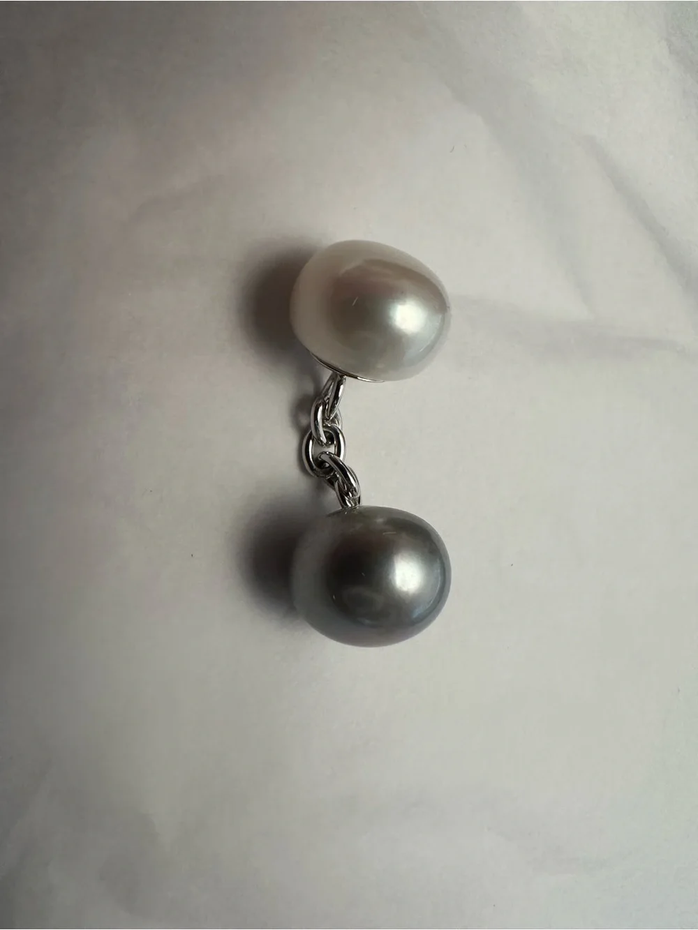 BNIB TRIANON PEARL AND 18K WHITE GOLD CUFFLINKS $2150 - Picture 3 of 10
